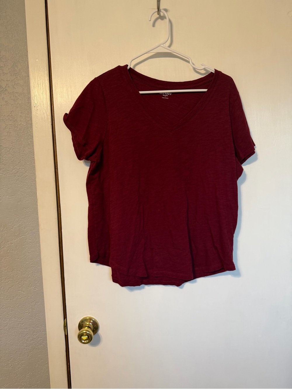 Old Navy Women's Short Sleeve V-Neck Top - Wine